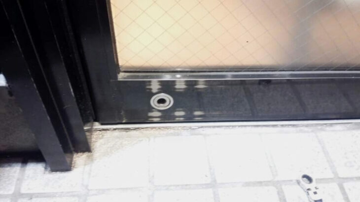 店舗の自動ドアの脱着＆鍵交換｜ドアの取り外し作業ならお任せ下さい