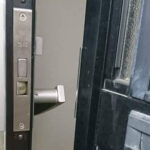 松戸市で玄関の鍵を失くしたことによる解錠｜ピッキングで開けます！