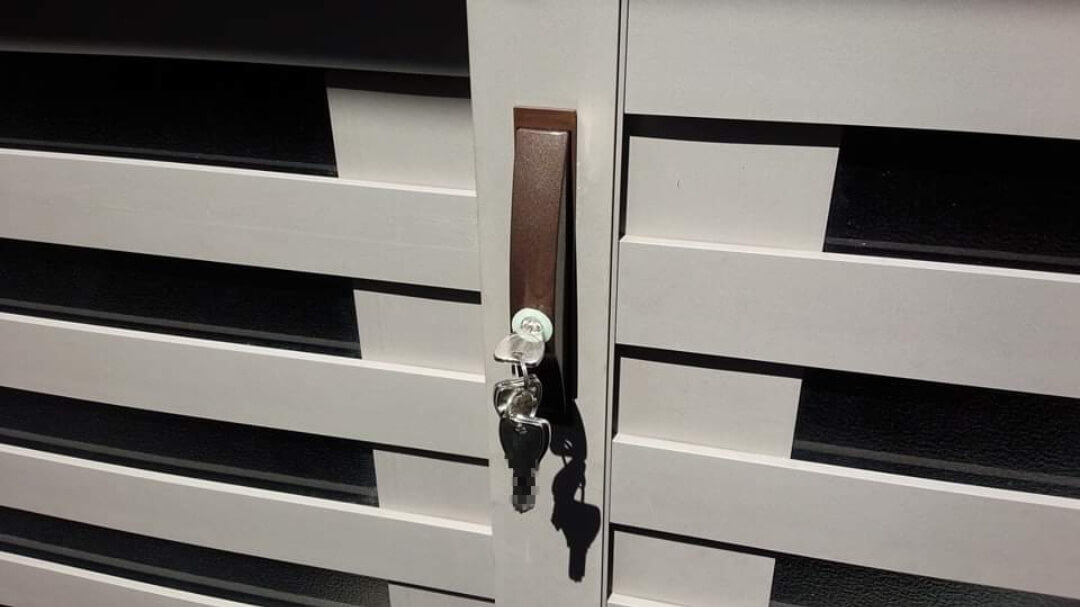 引戸錠・引違い戸錠の鍵交換に出張対応｜ドアの加工もお任せ下さい