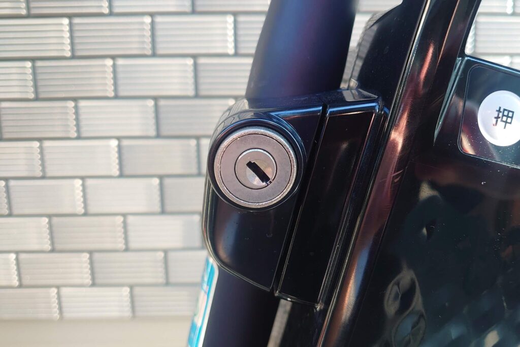 電動自転車のバッテリーの鍵をピッキング開錠