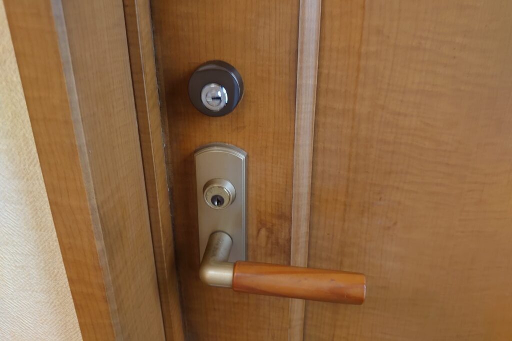 室内の鍵を紛失したことによる解錠作業に出張