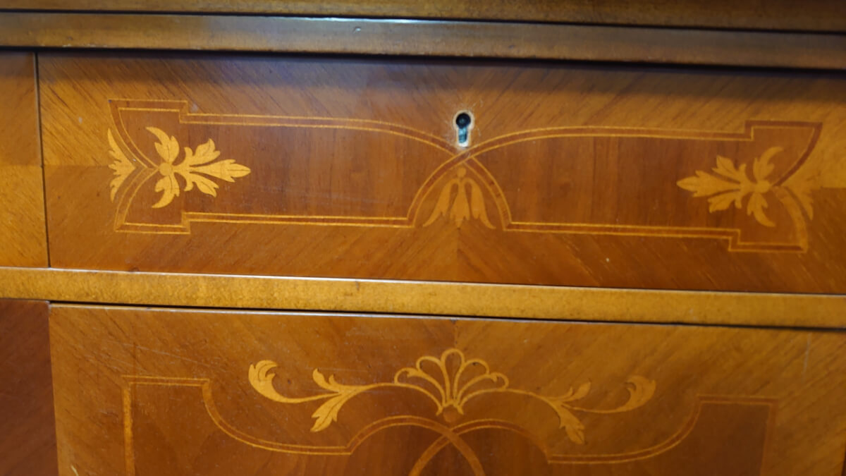 ルーマニア製の家具の鍵を紛失したトラブル